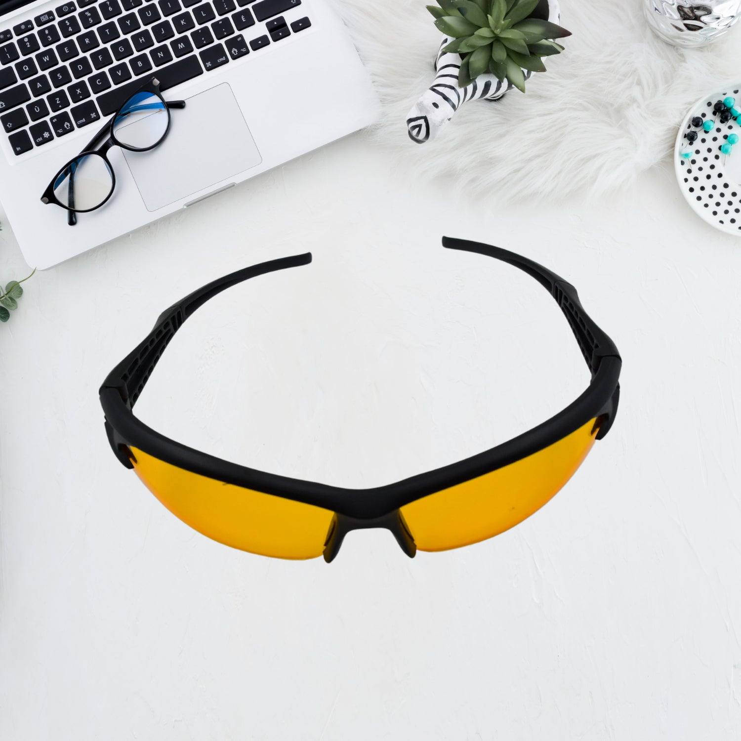 01_645cf47f-4751-42ac-bec3-d52270eeb74d.jpg Night Driving Glasses With Anti Glare Scratch Resistant Coating Sunglasses (1 PC) - Image 1