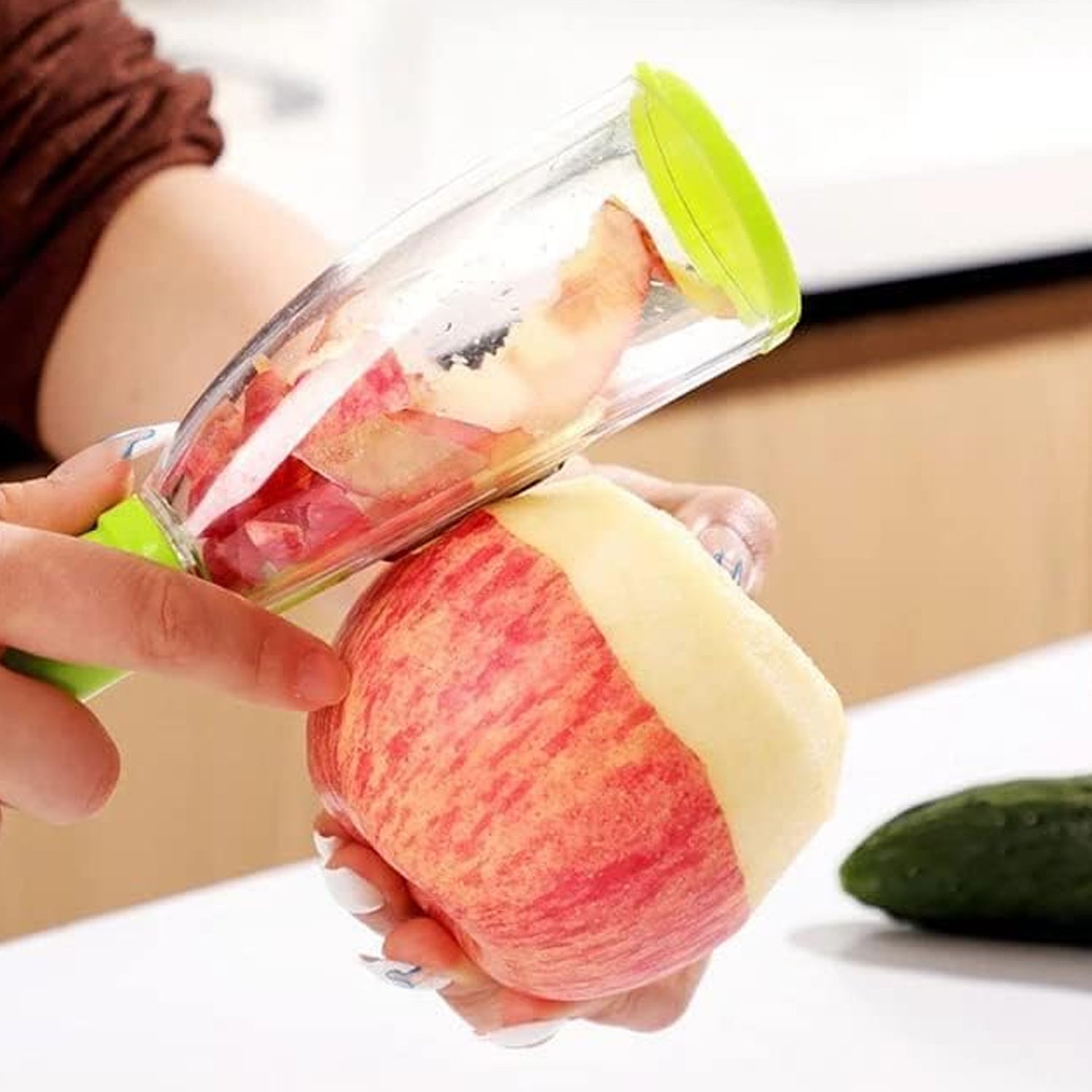 02_0981f00c-ea33-4516-be8b-892d5c97aedf.jpg Smart Multifunctional Vegetable / Fruit Peeler for Kitchen - Image 1