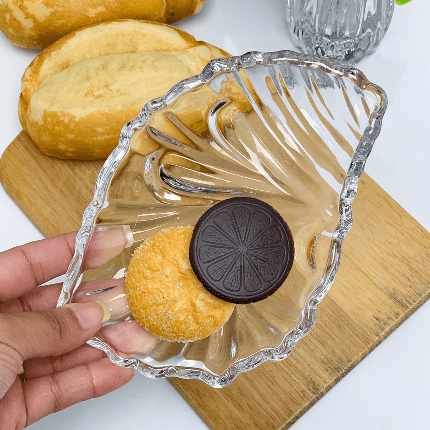 02_6788bbf9-9cea-488f-adc1-337db2b97a40.jpg Leaf shaped Glass Serve tray of snacks, Mukhwaas, and ice cream. - Image 1