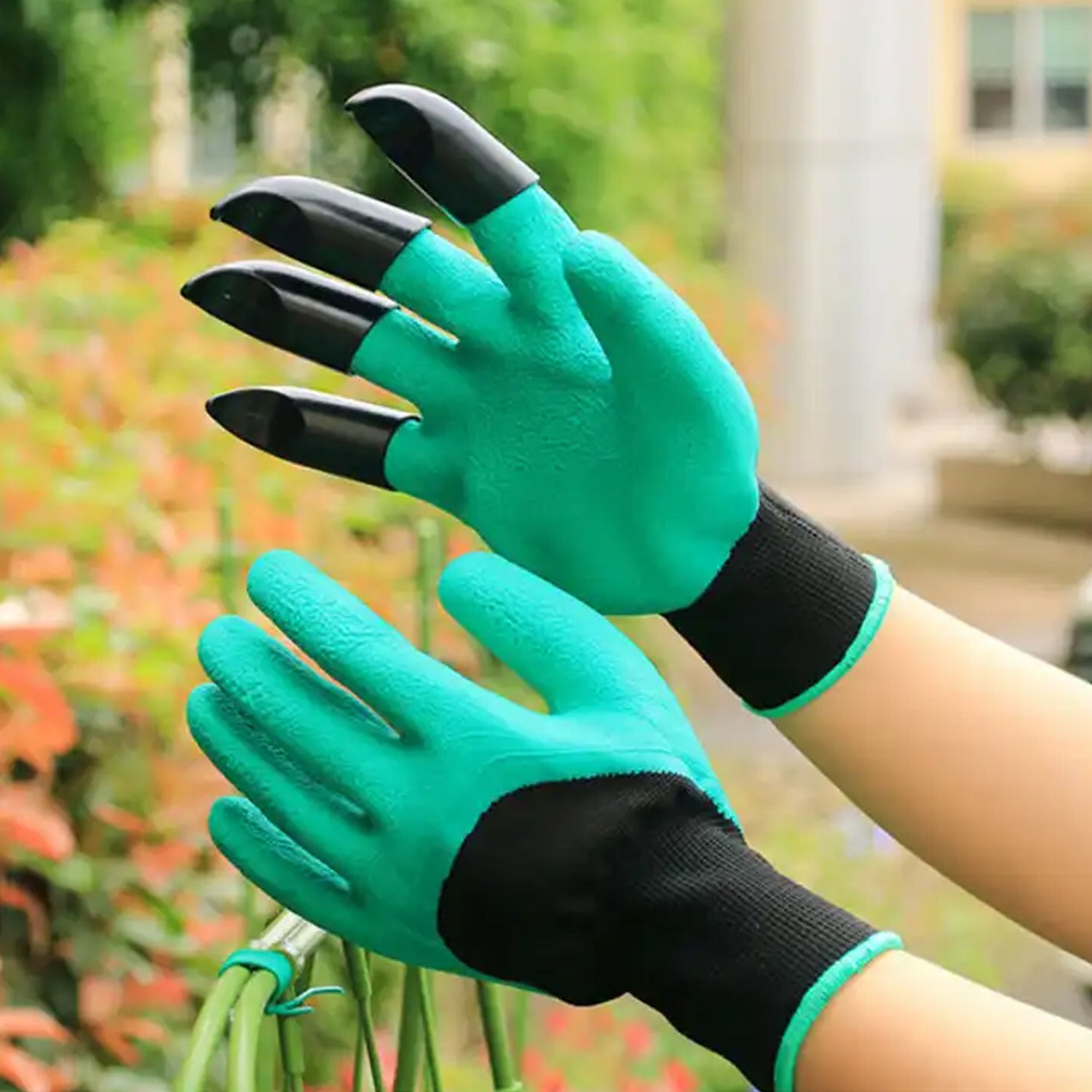 02_778edc0b-5de0-4daf-a82c-b492c9f9366b.jpg Heavy Duty Garden Gloves with Claws (Washable): 1 Pair (Mix Color) - Image 1
