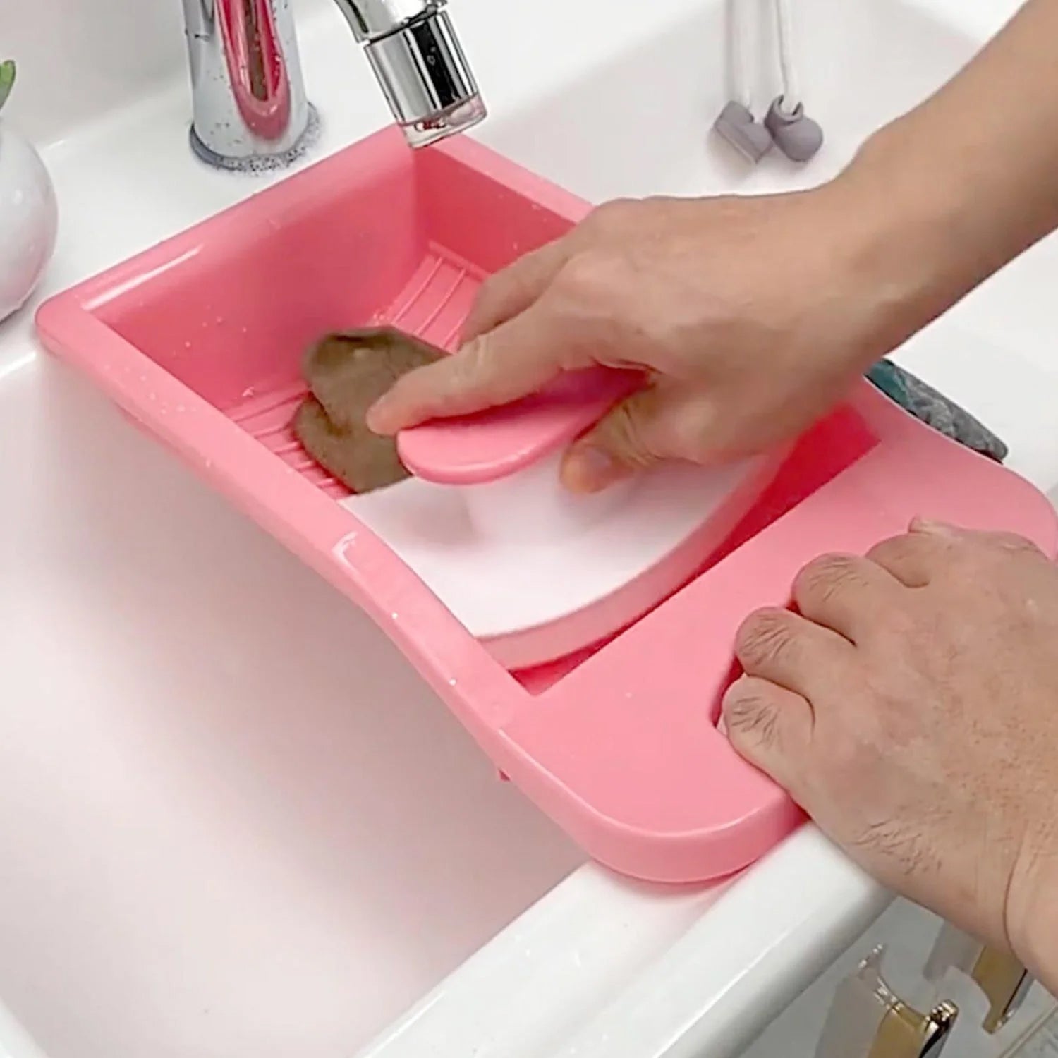 02_a4f9f2f8-5c3e-4ac7-bb4b-91bb19e5172f.jpg Socks Washing Board used in all kinds of household bathroom places - Image 1
