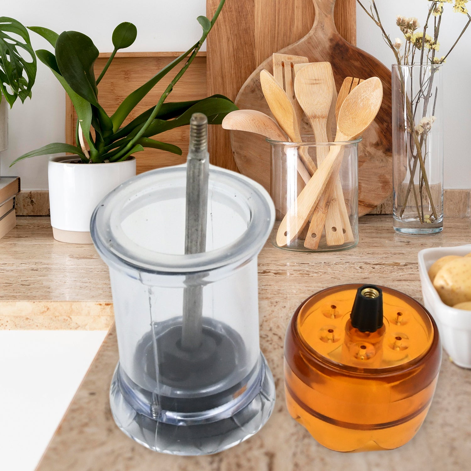 02_ac024dc3-ae7f-437b-ad40-47284995ad24.jpg Transparent Plastic Salt and Pepper Grinder Manual Pepper Grinding Tool Crusher 1 Pc - Image 1