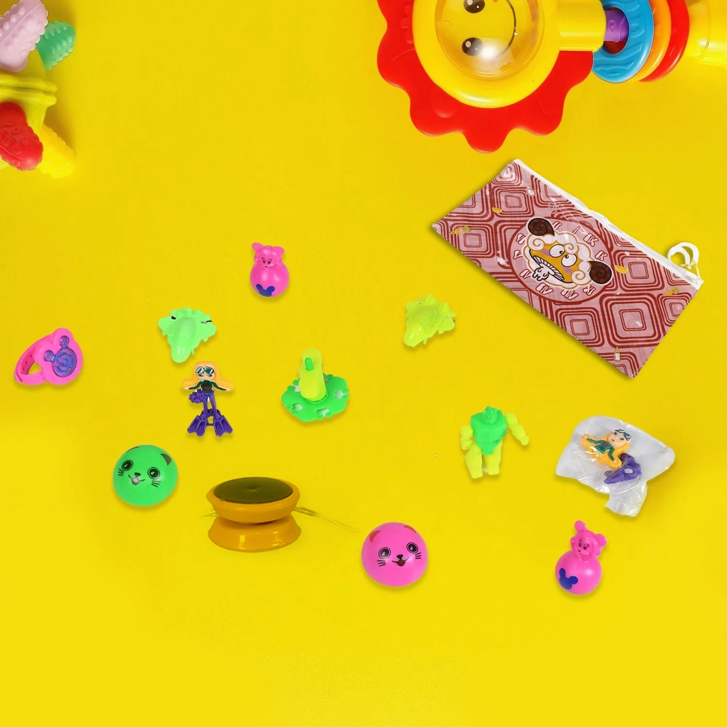 02_c94d15fc-81e1-4ff9-bed5-65ead5f7812a.jpg 12pc Mix All New Toy And Plastic Pouch Mix All Types Playing Toy For Kids - Image 1