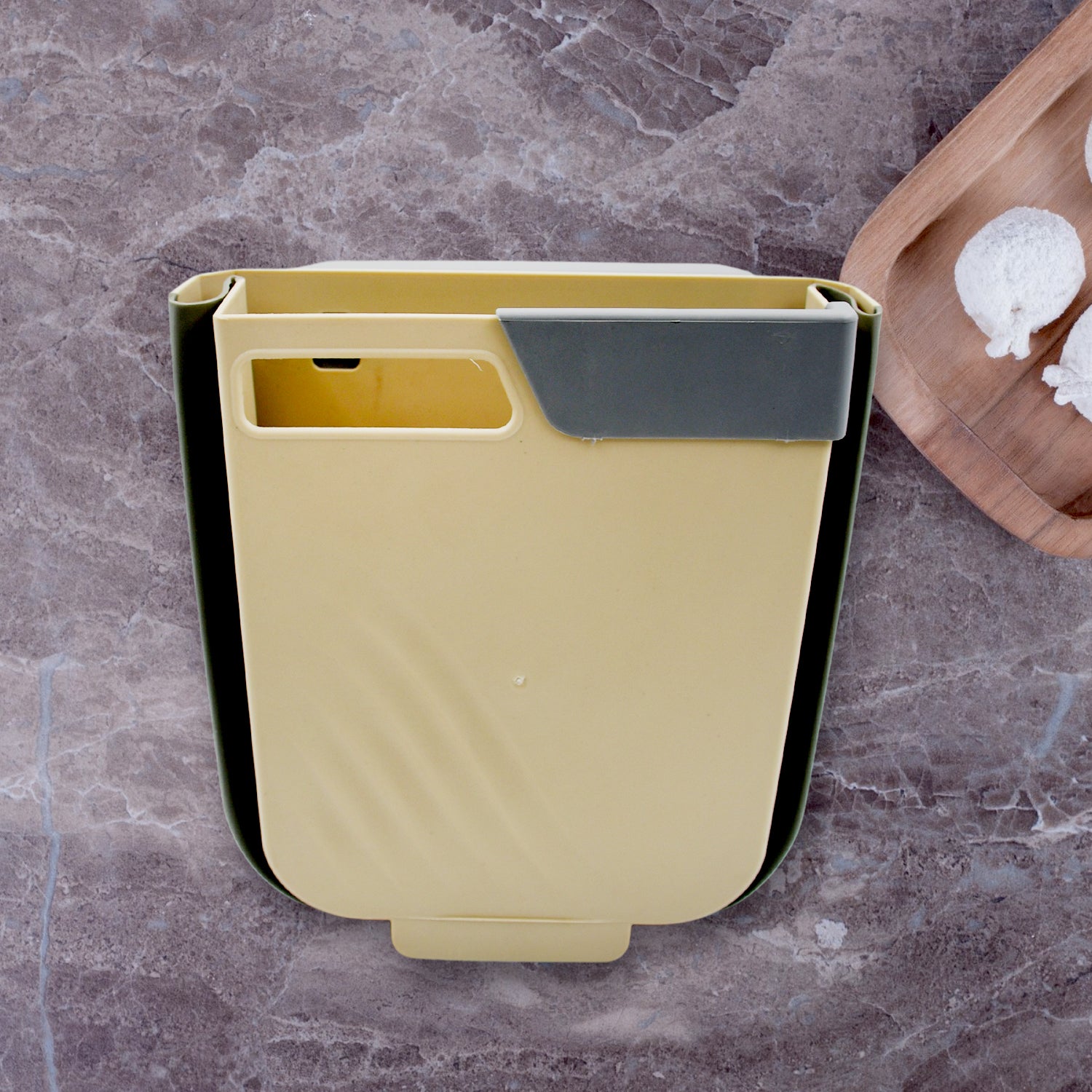 03_6e500fa3-dae5-4af6-ae5f-77ddf9a9d663.jpg Foldable Hanging Trash Can – Space-Saving Waste Bin for Kitchen, Bathroom & Car - Image 1