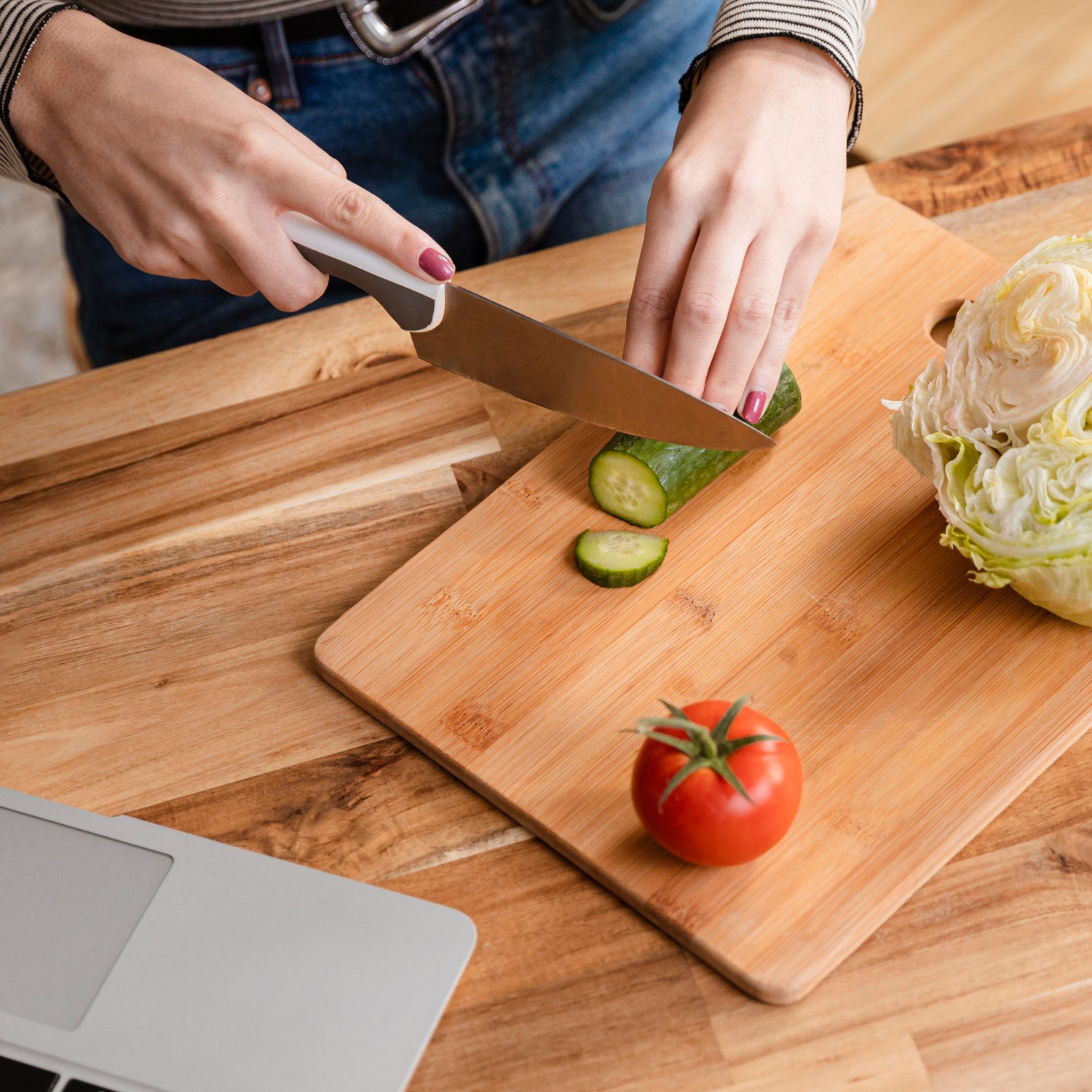 03_7b4036a9-b2c4-431c-a265-474e3e654cbf.jpg Wooden Chopping Board Big Size Kitchen Chopping Board Household Cutting Board Knife Board Vegetable Cutting and Fruit Multi-purpose Steel Vs Wooden Sticky Board Cutting board For Kitchen Use - Image 1