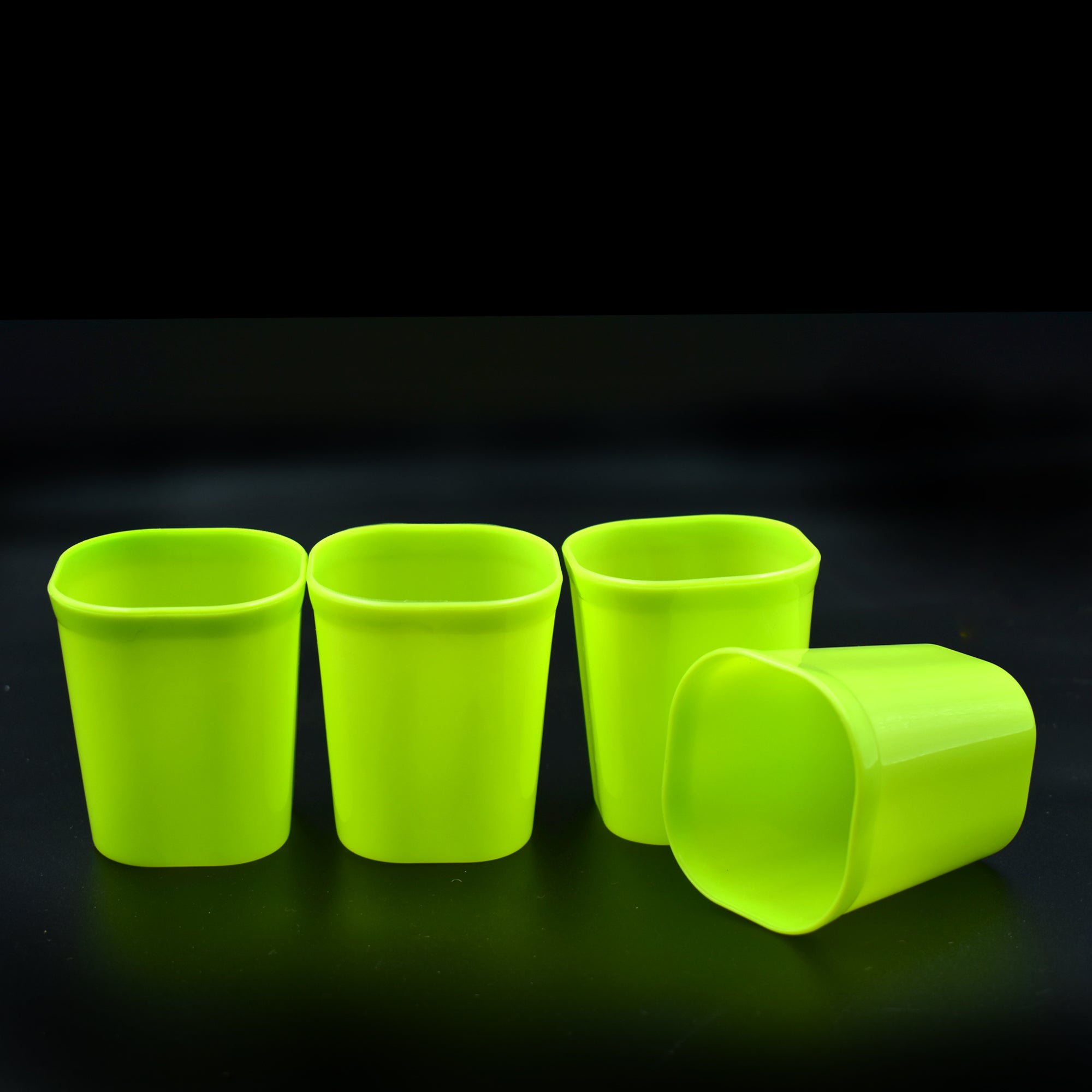 03_9a893c19-6ab7-4163-b24e-3c5a0efb8669.jpg Plastic Drinking Glass Set For Drinking Milk Water Juice (Pack of 4) - Image 1
