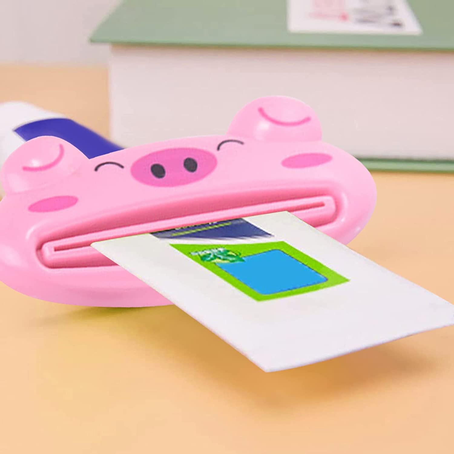 04_00d73ffb-5575-404c-a0ee-f327e934412d.jpg Animal Design Toothpaste Squeezer for Easy Dispensing - Image 1