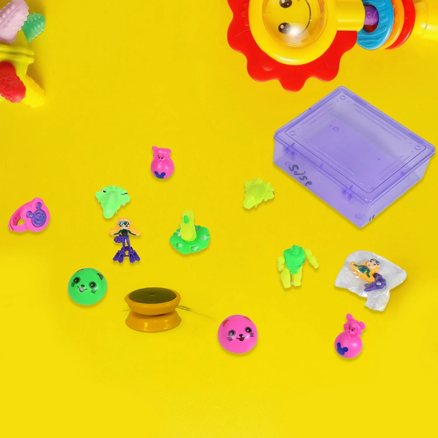 04_760984b2-dc40-41f6-bbf4-69d5a4d634bf.jpg 20pc Mix All New Toy Plastic Commander Container , Mix All Types Playing Toy For Kids - Image 1