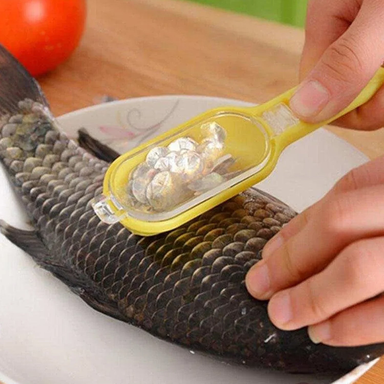 04_aa5c9f91-dace-46c6-9824-81d0f0614804.jpg Effortless Fish Cleaning: Scraper, Grater & Brush in One (1 Pc) - Image 1