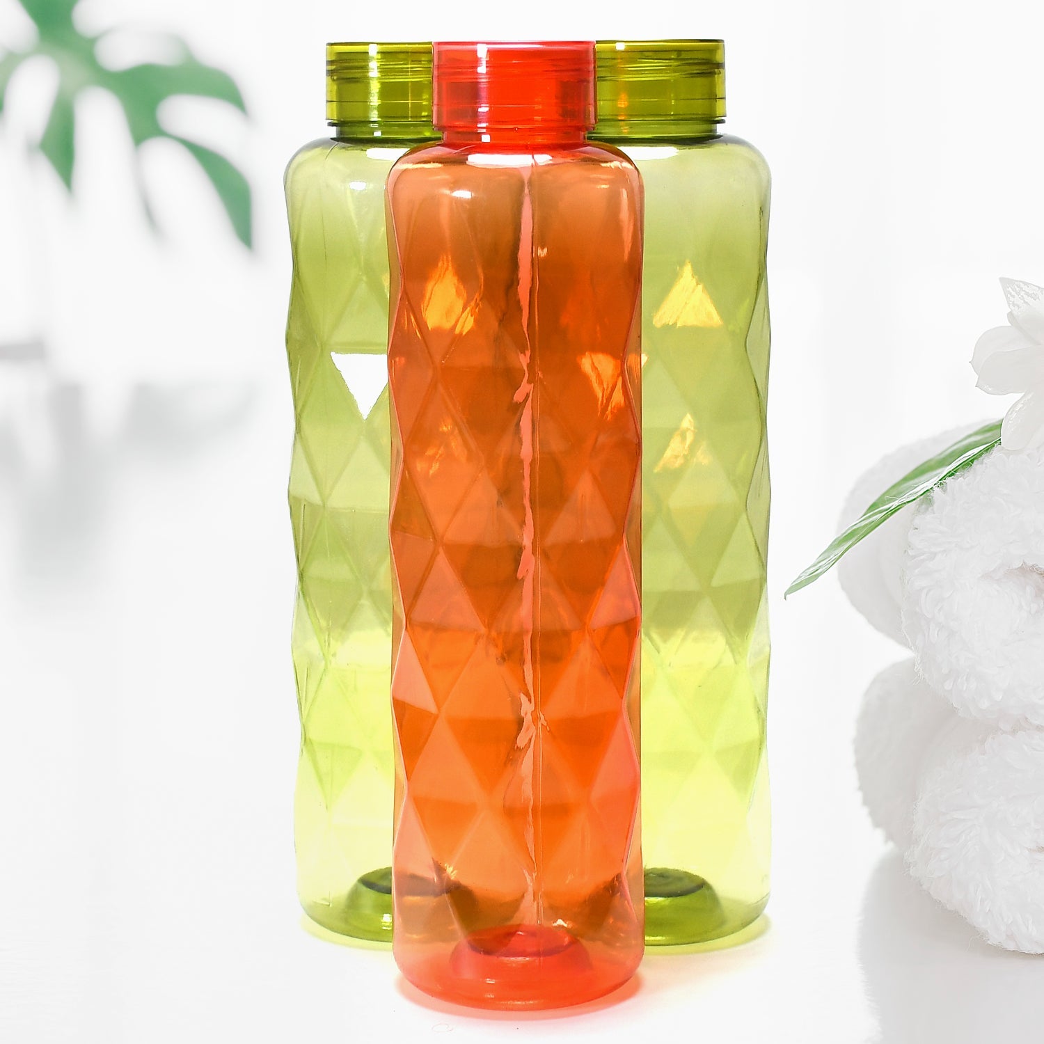 04_c1f2c3e5-4cd8-419a-8a45-54f02561410b.jpg 3Pc Set Diamond Cut Bottle Used for storing water and beverages purposes for people - Image 1