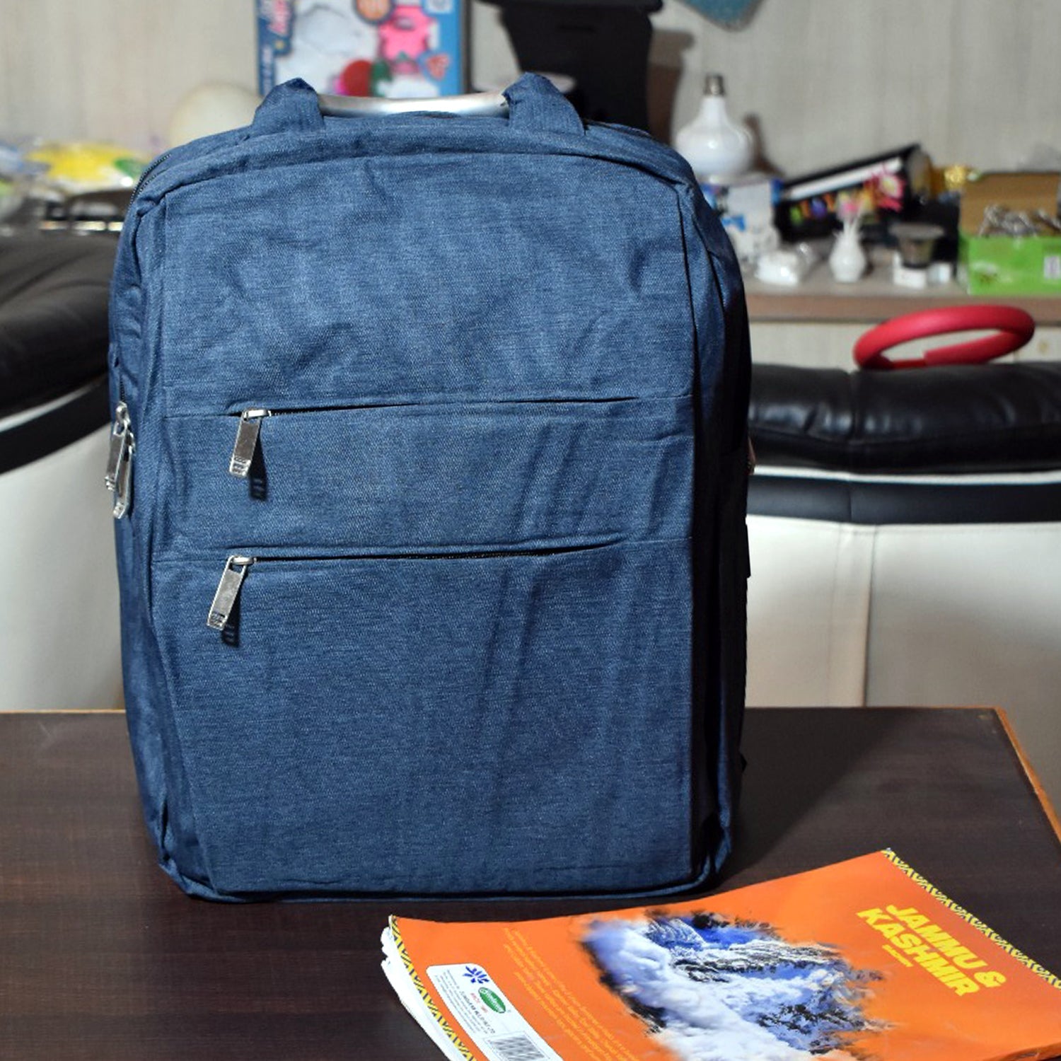 04_ceb46d8d-8e90-4cd7-975a-bcedeae0f2ec.jpg USB Point Laptop Bag used widely in all kinds of official purposes as a laptop holder - Image 1
