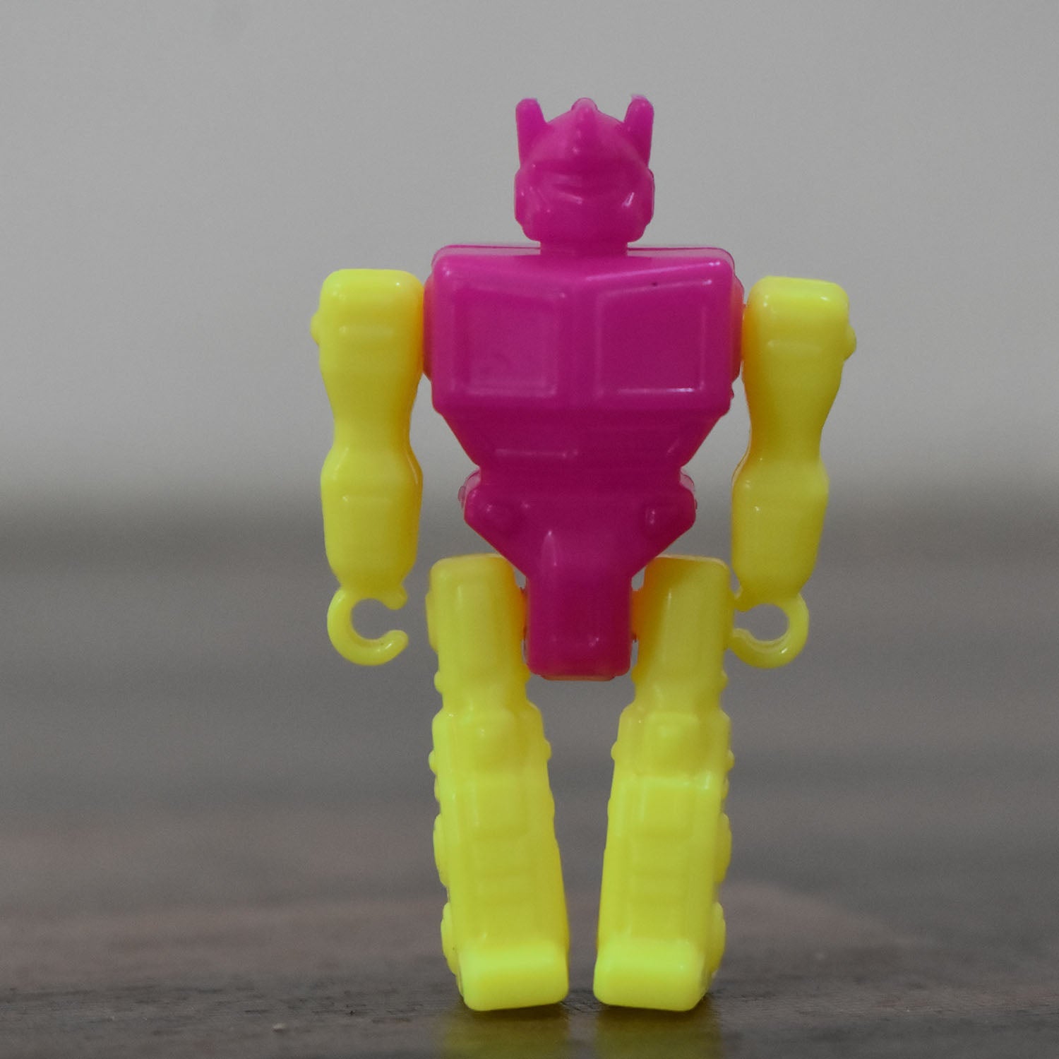 06_be581980-1155-443d-82a1-7f045db4d543.jpg 30pc SMALL ROBOT TOY FOR KIDS - Image 1