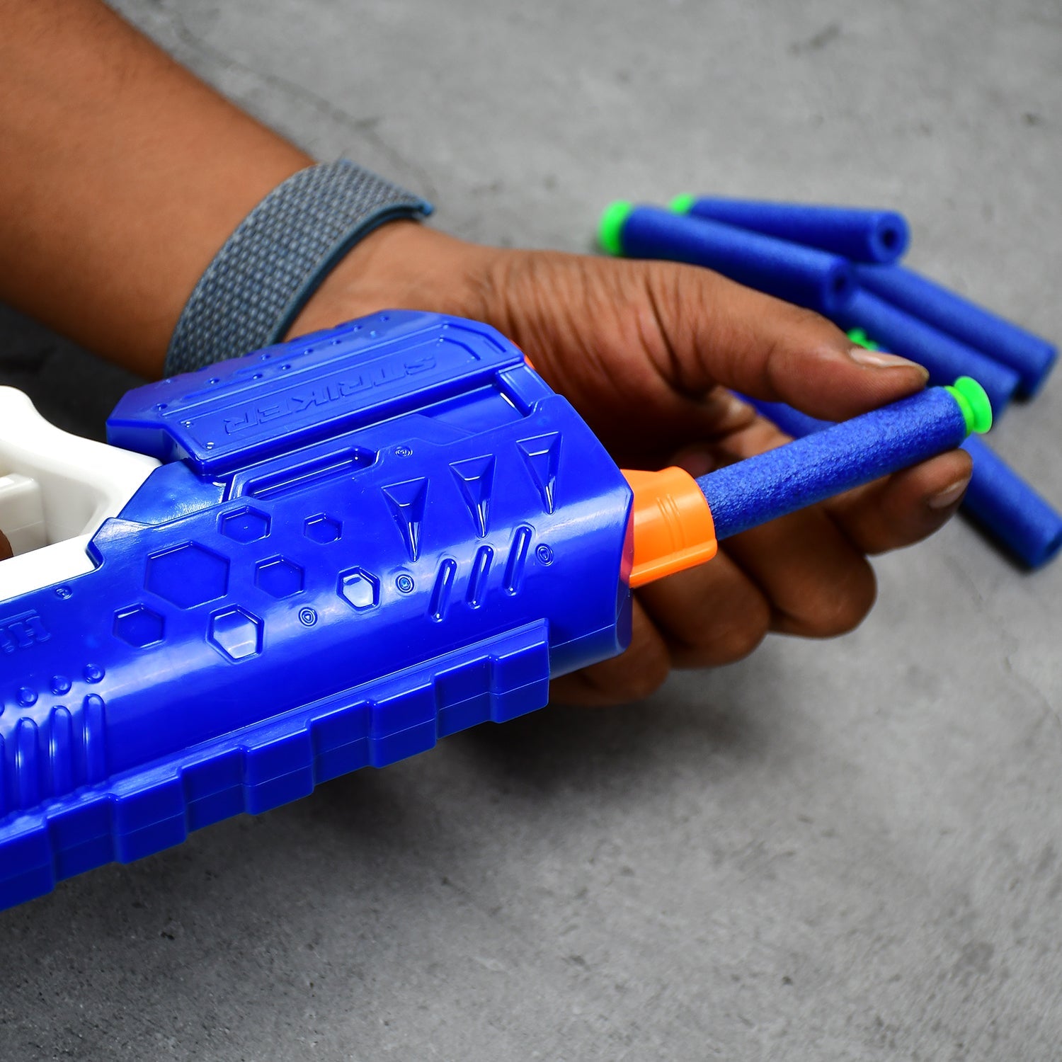 06_fd60a0a3-59de-4449-a781-c835724ecc4d.jpg Hi-Arm Gun with 10x Foam Suction Bullets, ABS Plastic, Target Shooting - Image 1
