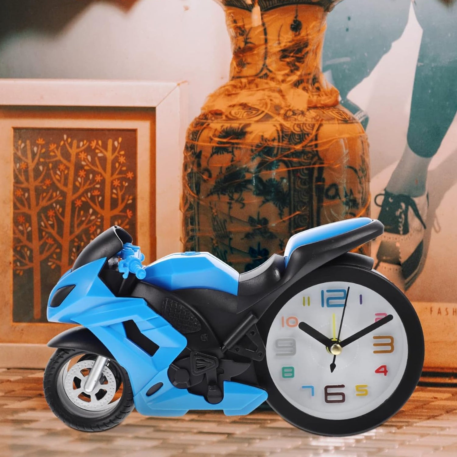 07_9dc1dc78-61bc-4ed8-9137-45d10b246d8c.jpg Retro Motorcycle Alarm Clock – Novelty Bike Engine Style Desk Clock - Image 1