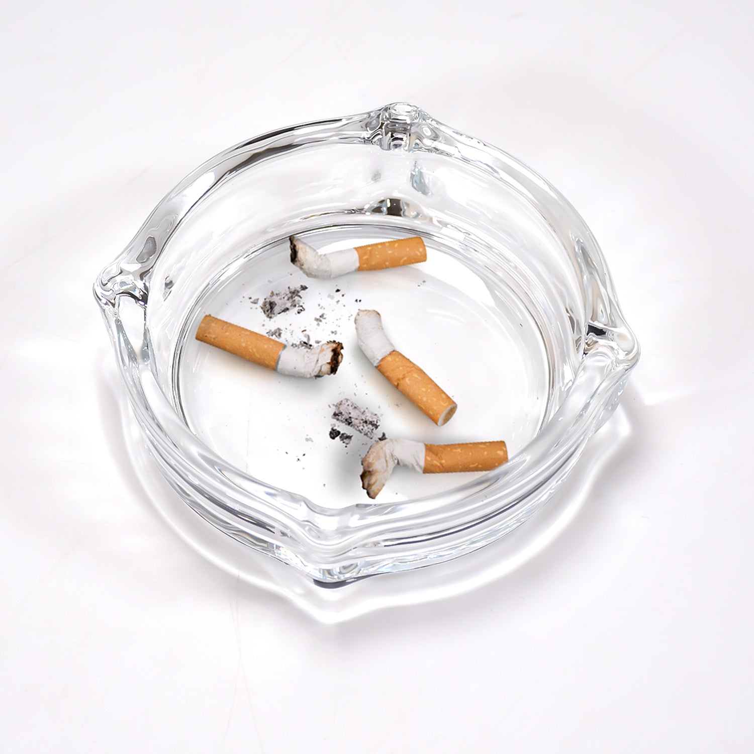 4image_6a6c4fa9-f64a-4f96-9e2e-3c0beb1d8661.jpg Brunswick Crystal Glass Ashtray for Home & Office - Image 1