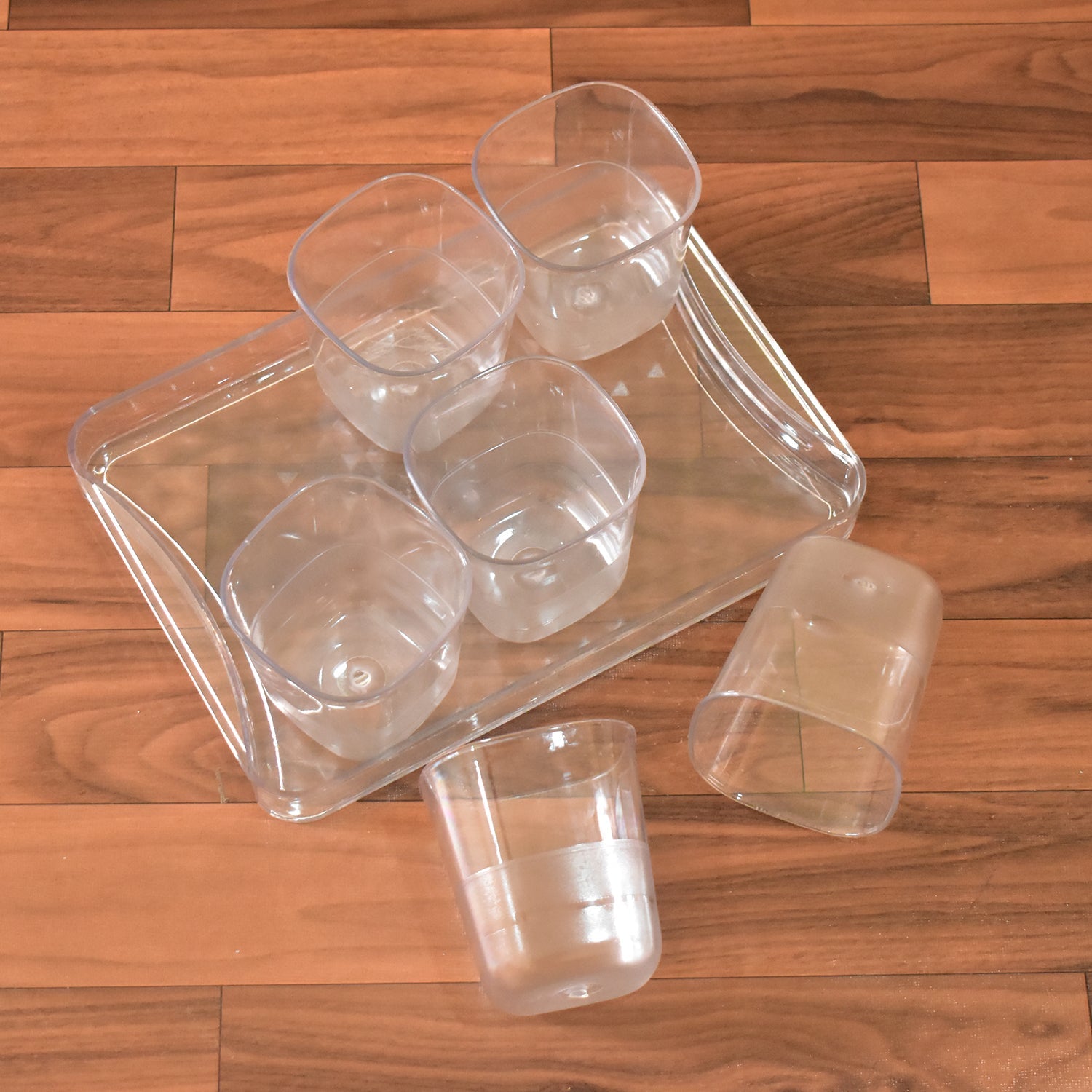 5_78672e0d-76a4-4418-a4c7-8cb589ca1624.jpg 6pc Glasses With tray Plastic Glass Set - Image 1