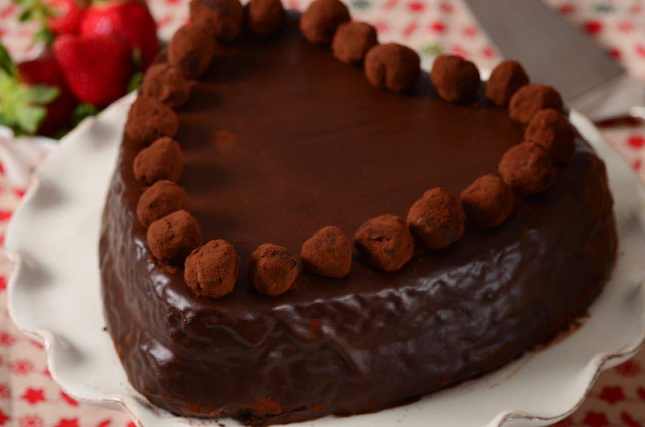 614eyaUU_rL._SL1280.jpg Heart Shape Cake Mould Non Stick Steel 1 kg Cake Baking Tray ( 23cm) - Image 1